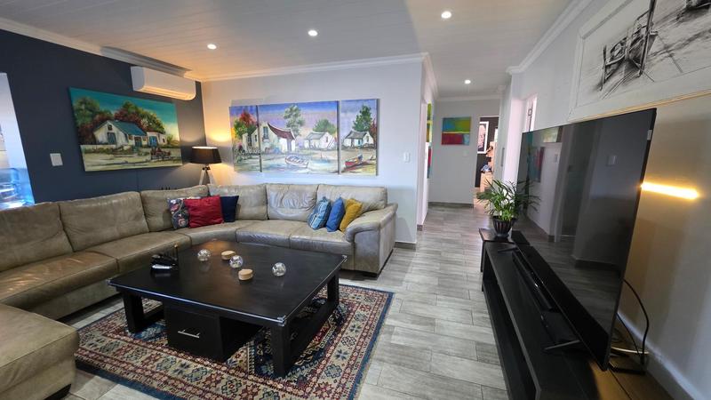 3 Bedroom Property for Sale in Reebok Western Cape